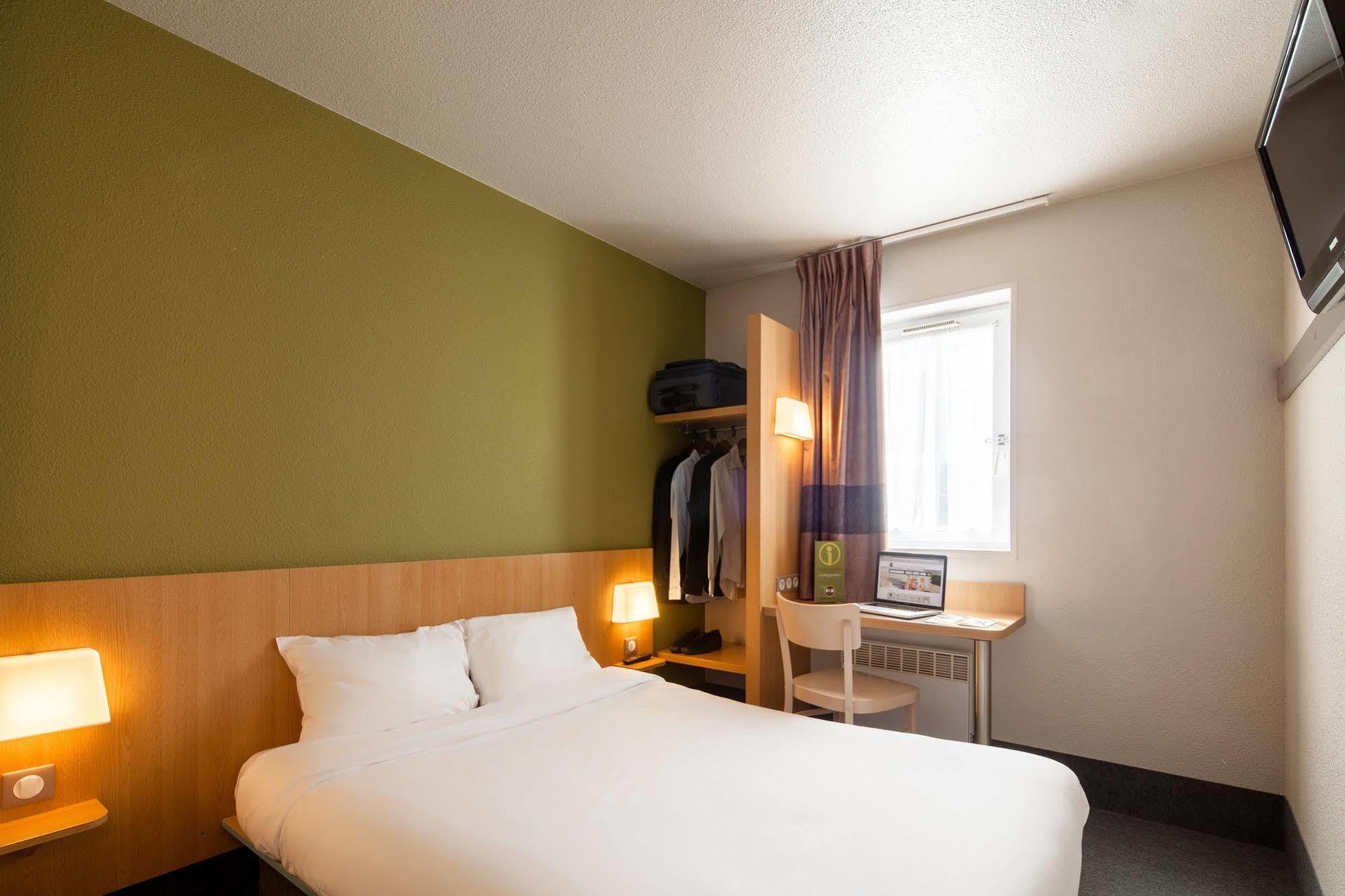 B&B Hotel Maurepas Dış mekan fotoğraf