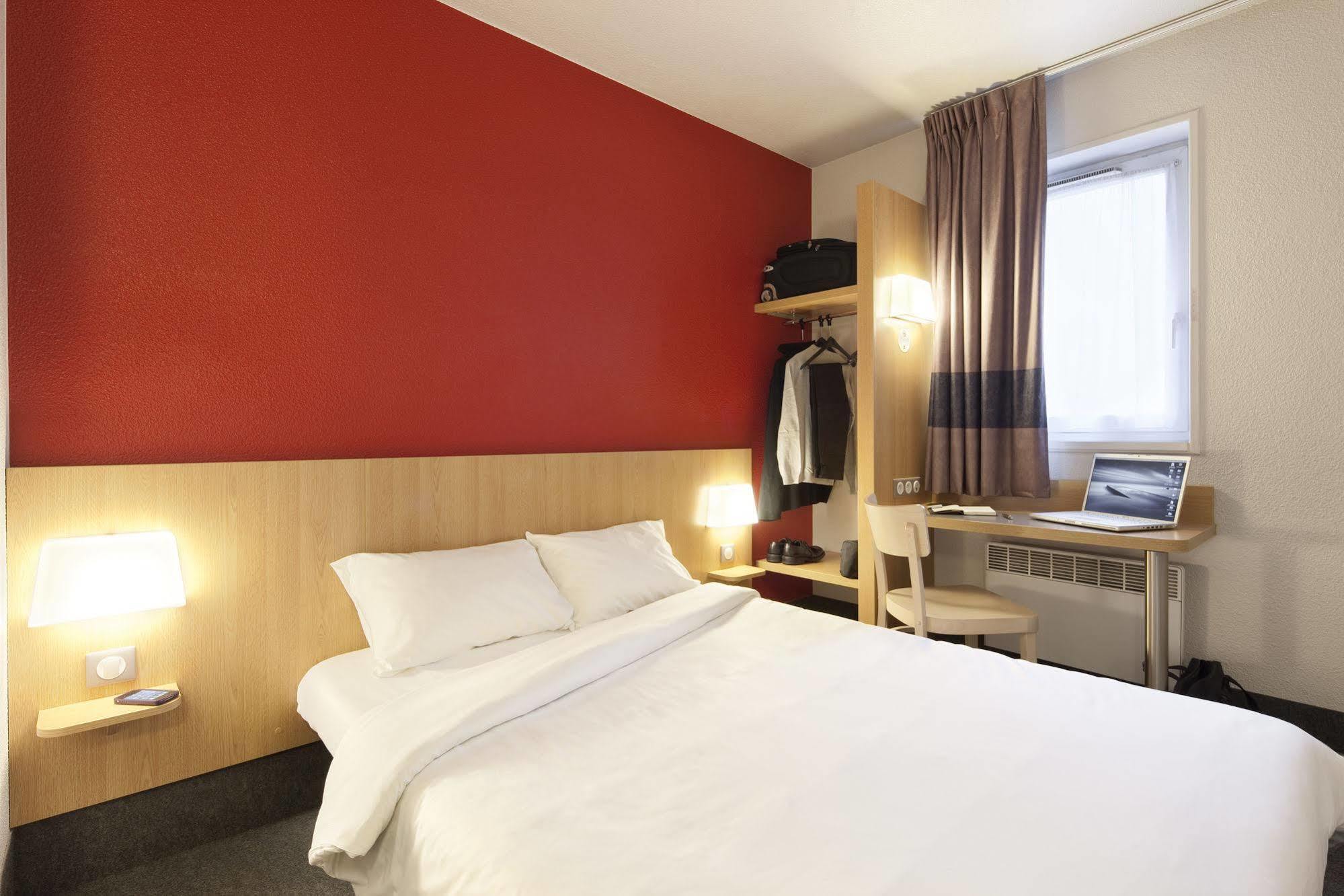 B&B Hotel Maurepas Dış mekan fotoğraf
