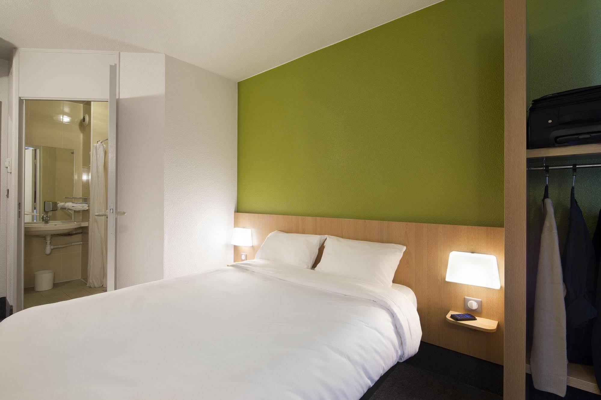B&B Hotel Maurepas Dış mekan fotoğraf